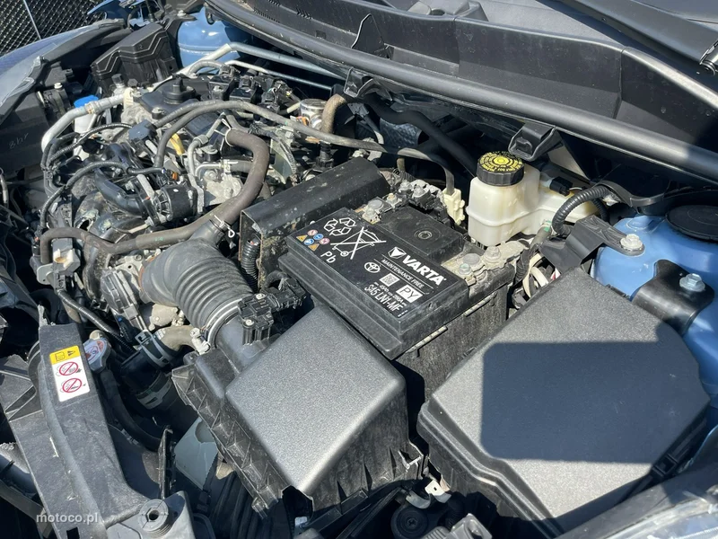Toyota Yaris XP210 15