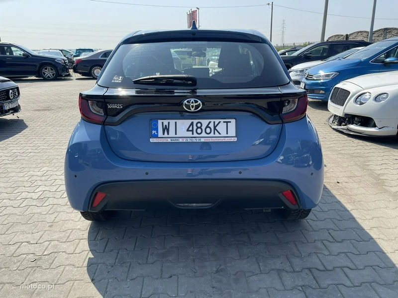 Toyota Yaris XP210 7