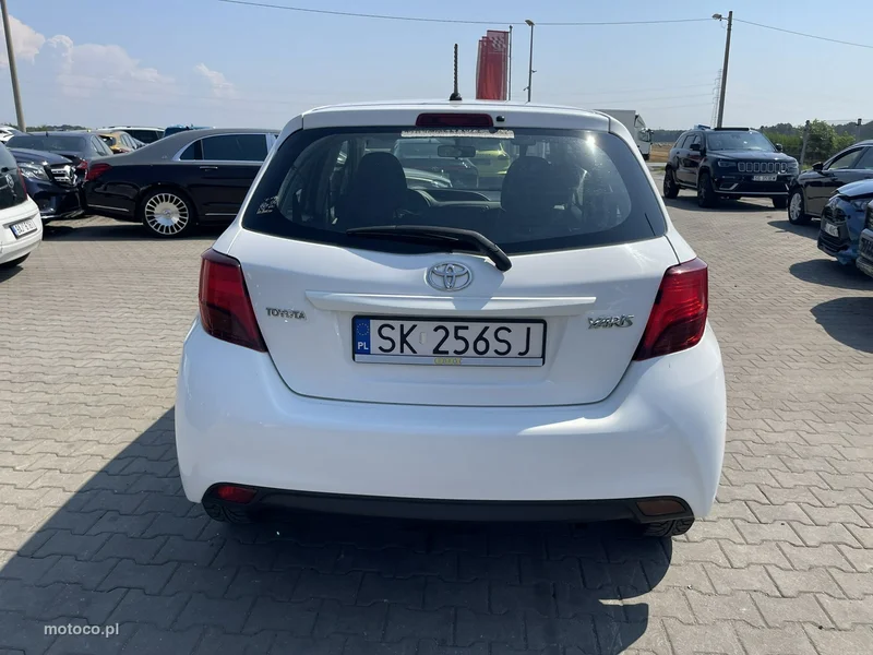 Toyota Yaris XP130 3