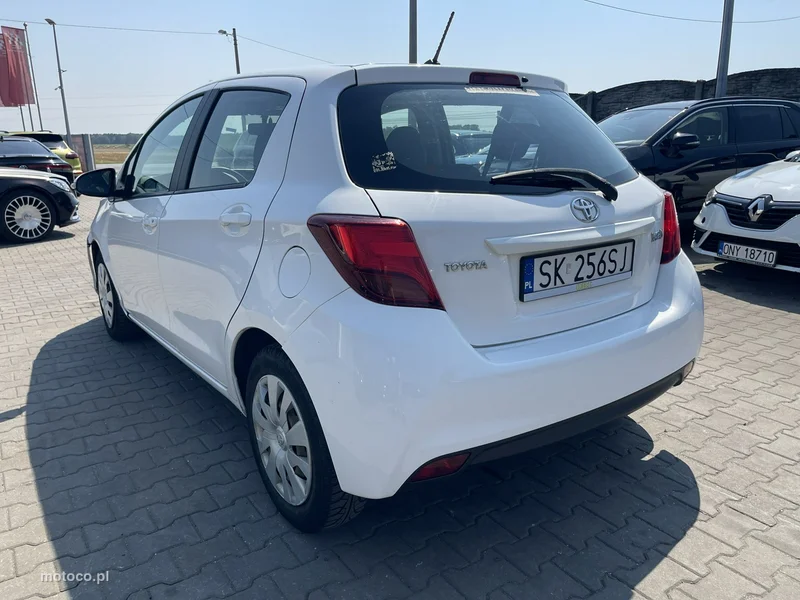 Toyota Yaris XP130 4