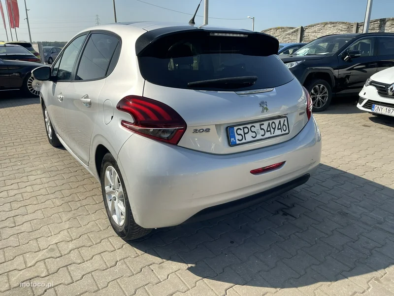 Peugeot 208 4