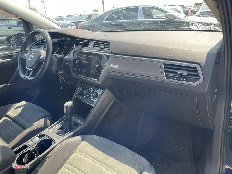 Volkswagen Touran 5T 8
