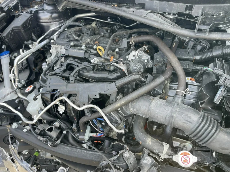 Toyota Yaris XP210 11