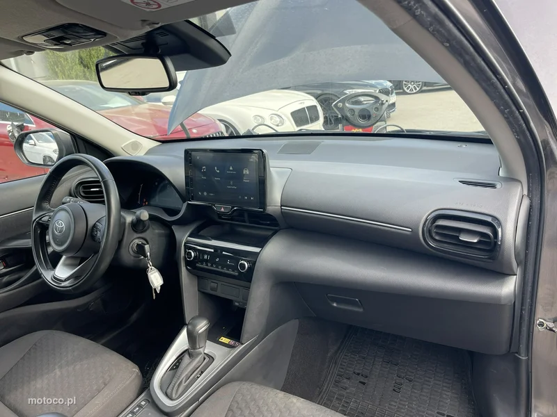 Toyota Yaris Cross XP210 11