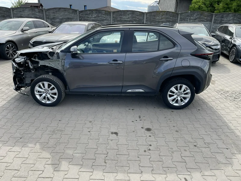 Toyota Yaris Cross XP210 6