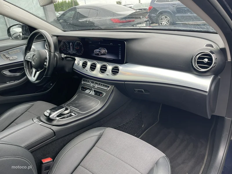 Mercedes-Benz Klasa E W213 E 400 11