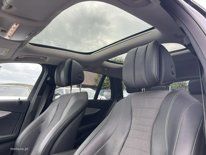 Mercedes-Benz Klasa E W213 E 400 12