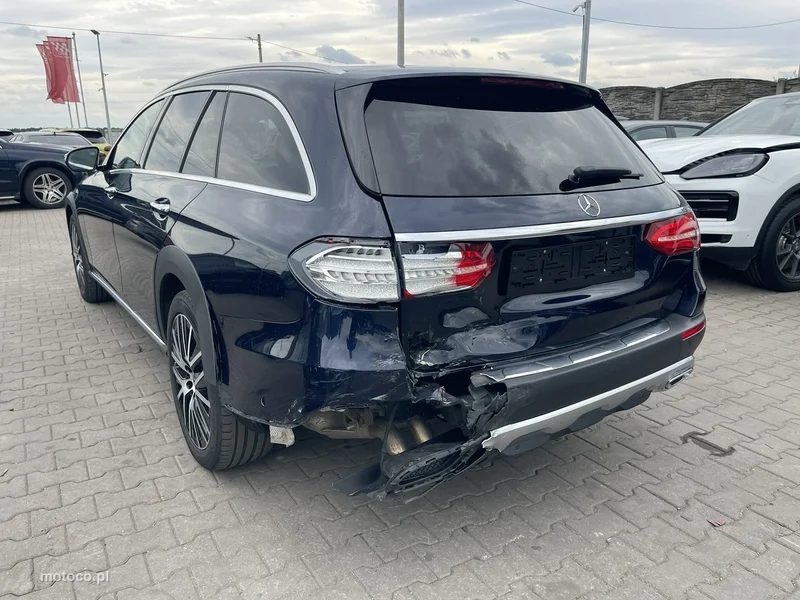 Mercedes-Benz Klasa E W213 E 400 3