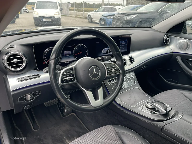 Mercedes-Benz Klasa E W213 E 400 7