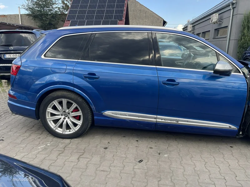 Audi SQ7 8