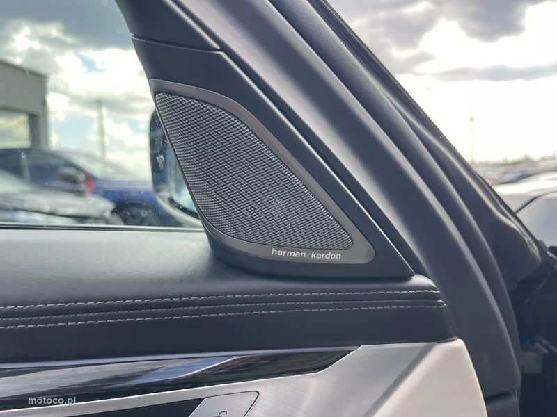 BMW Seria 7 G11 750 12
