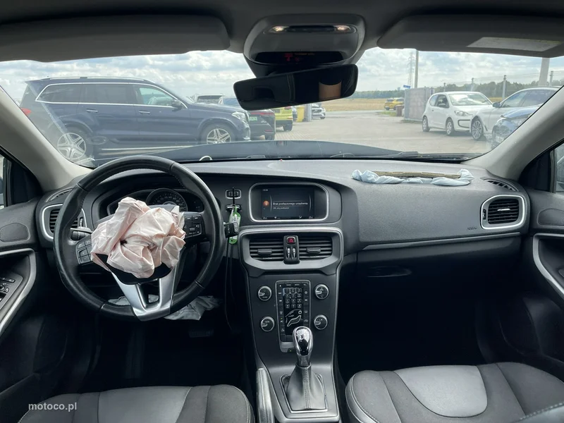 Volvo V40 10