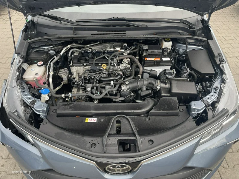 Toyota Corolla E210 12