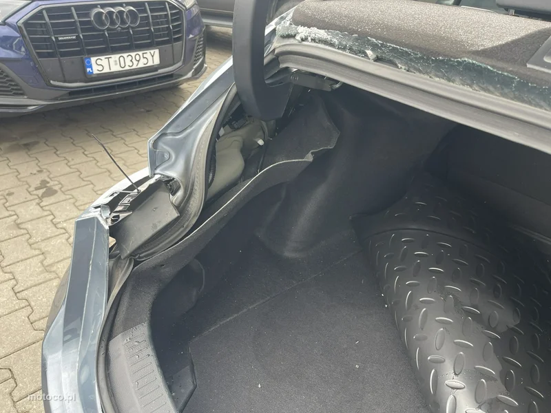 Toyota Corolla E210 5