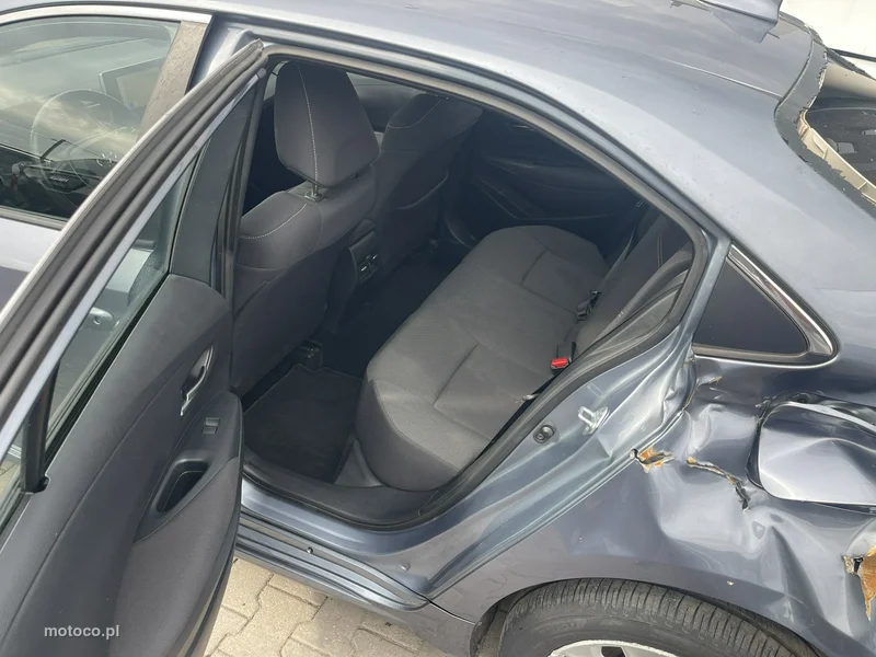 Toyota Corolla E210 6