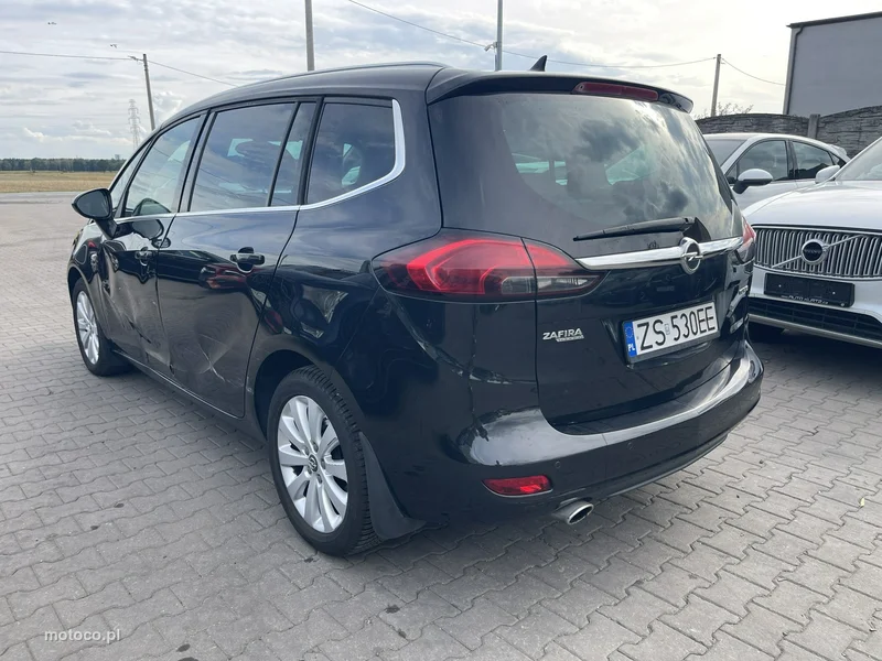Opel Zafira C Tourer 4