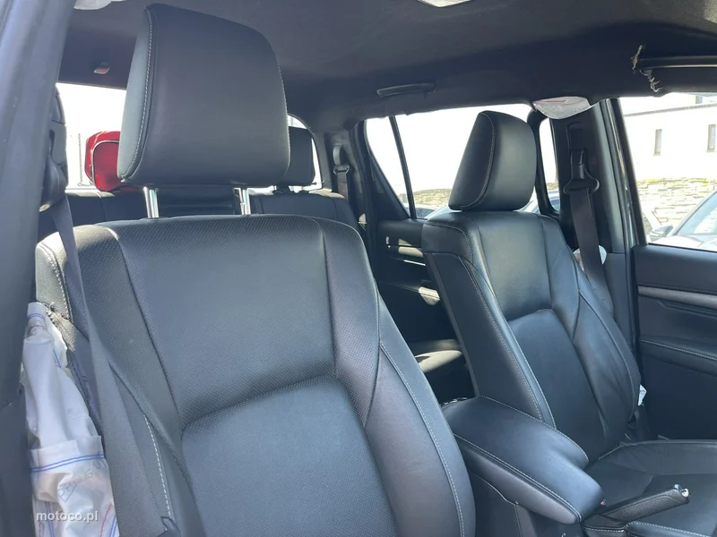 Toyota Hilux AN120 13