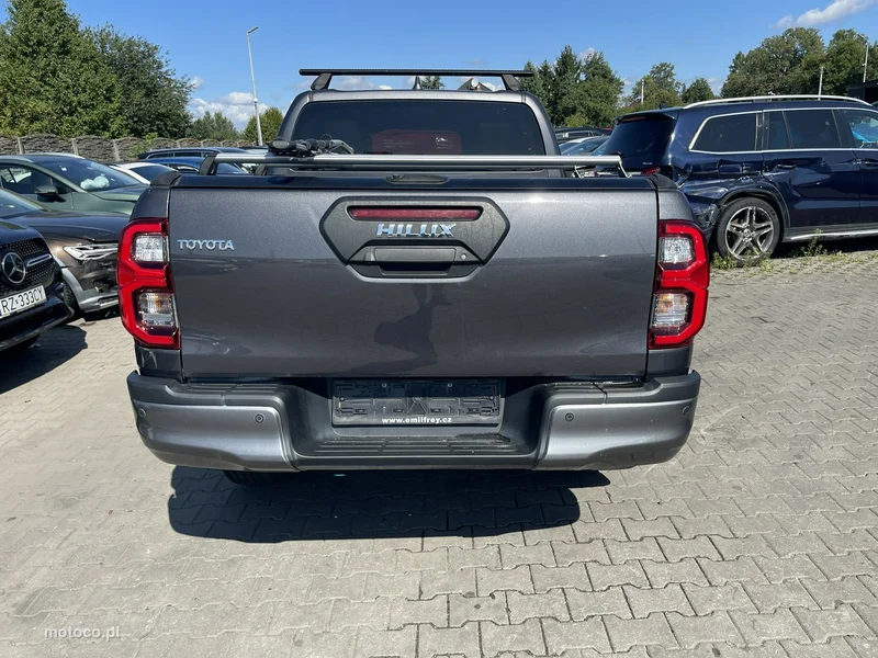 Toyota Hilux AN120 8