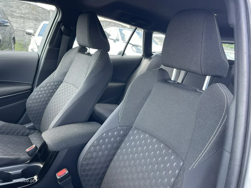 Toyota Corolla E210 11