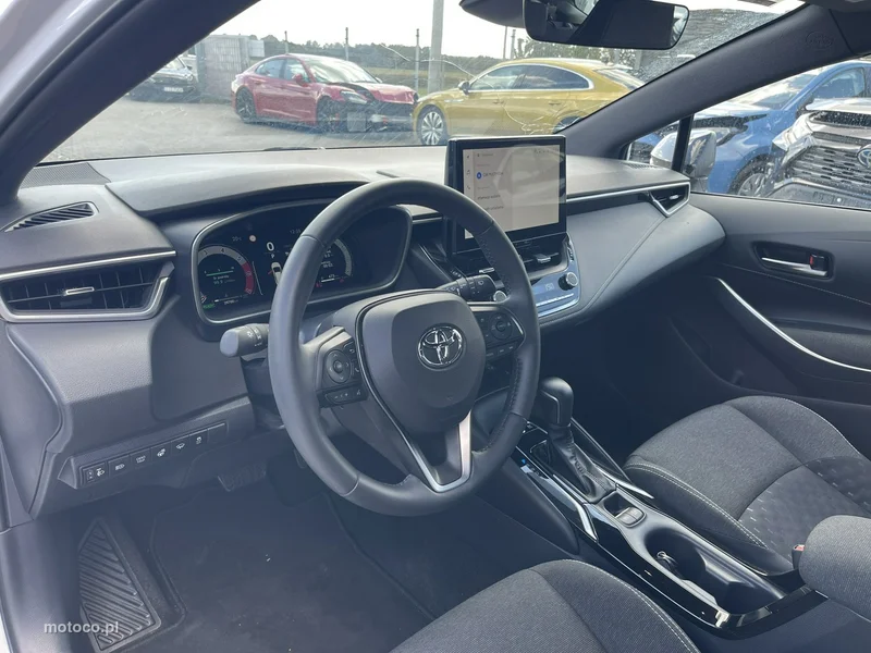 Toyota Corolla E210 8