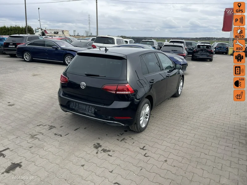Volkswagen Golf VII