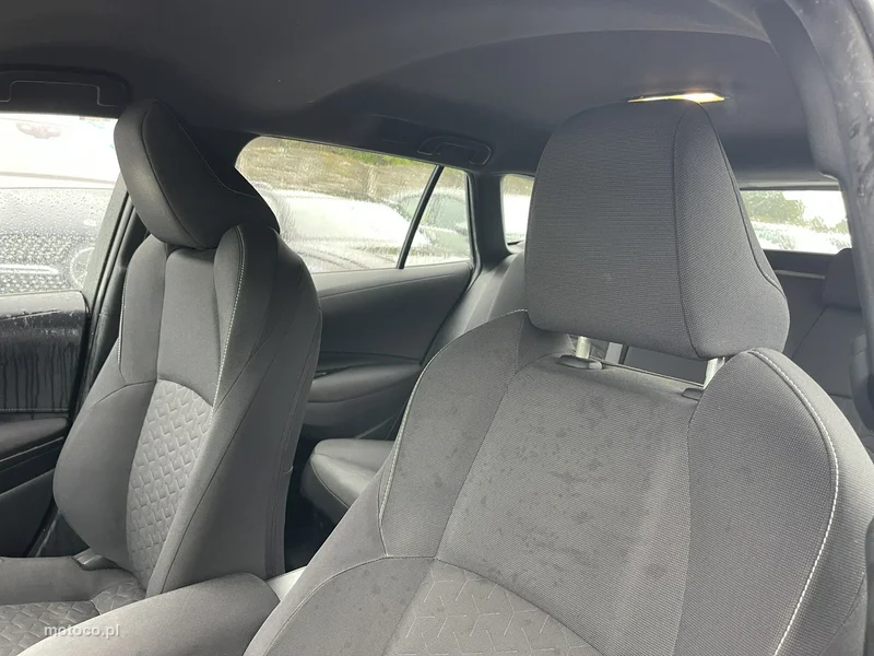 Toyota Corolla E210 11