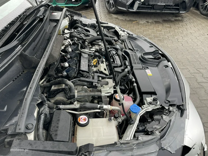 Toyota Corolla E210 15