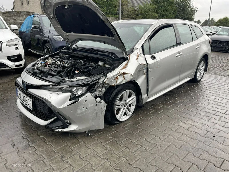 Toyota Corolla E210 3