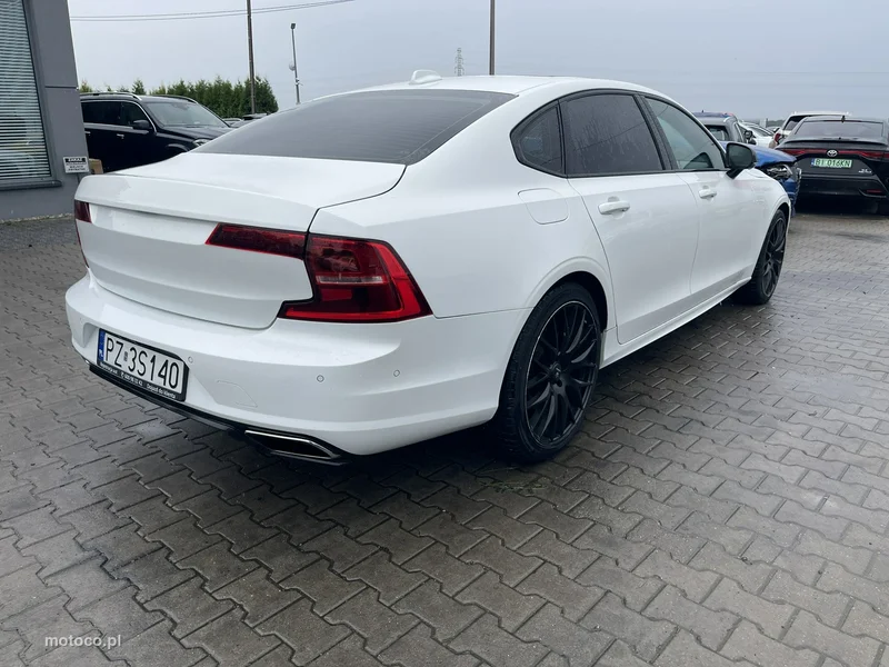 Volvo S90 4