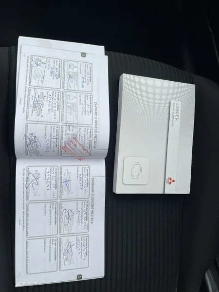 Mitsubishi Lancer 12