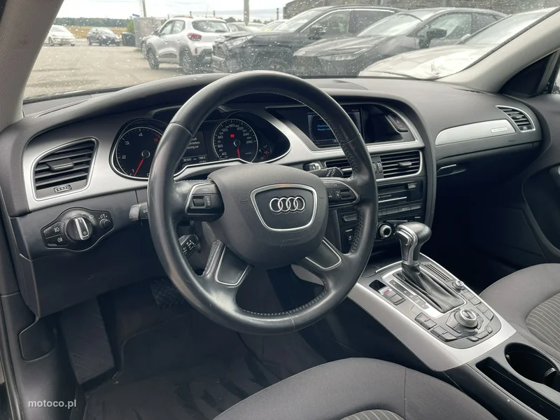 Audi A4 B8 8
