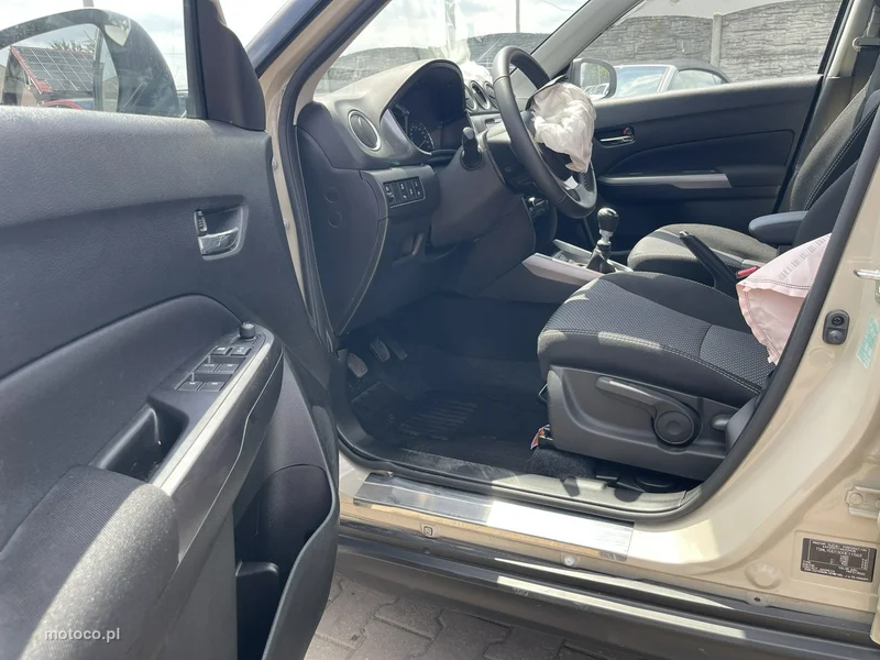 Suzuki Vitara 5