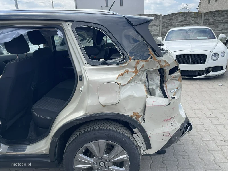 Suzuki Vitara 8