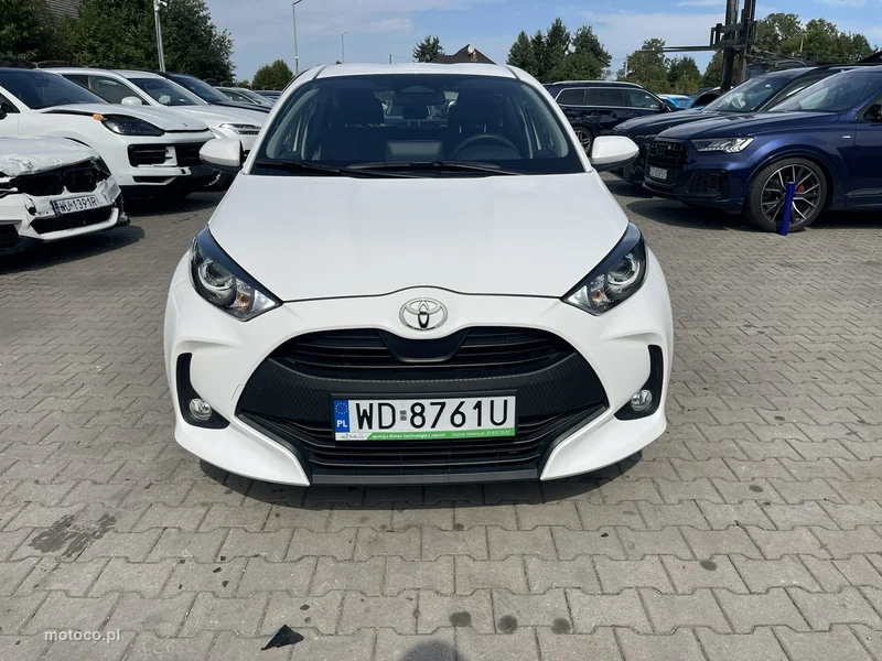 Toyota Yaris XP210 7