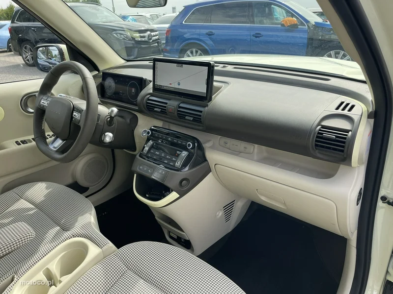 Hyundai INSTER 13