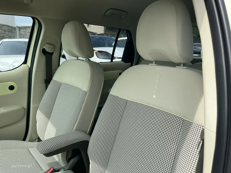 Hyundai INSTER 14