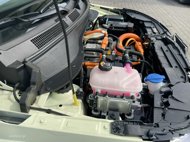Hyundai INSTER 16