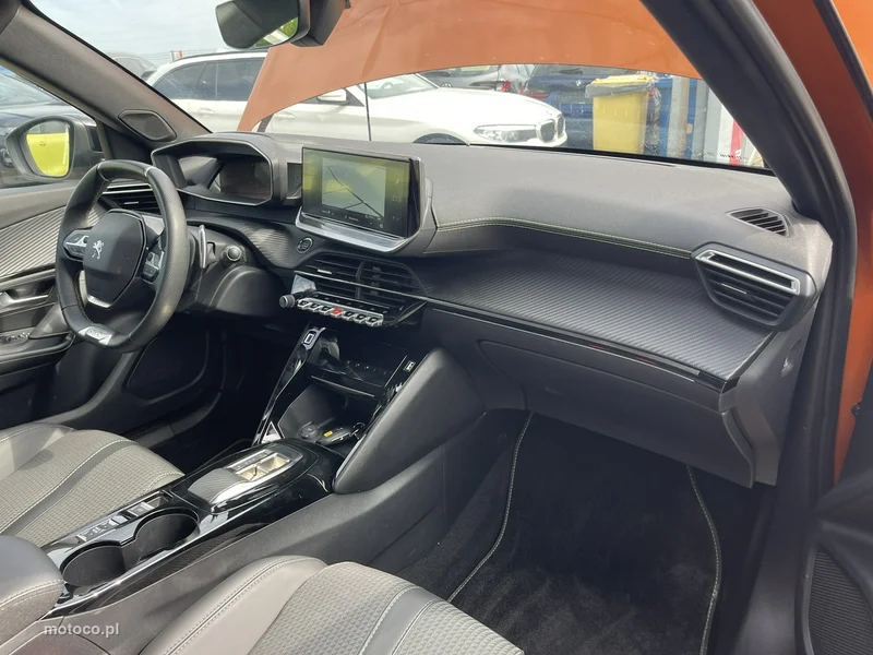 Peugeot 2008 13