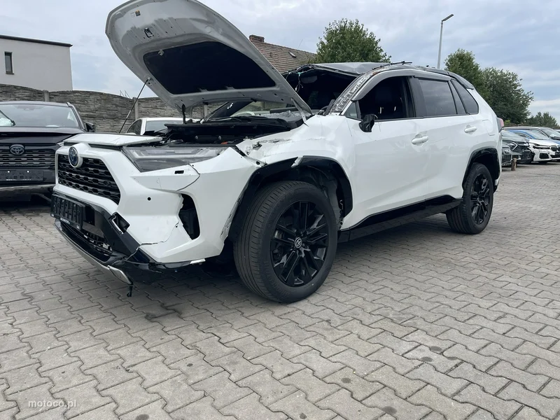 Toyota RAV 4 XA50 3
