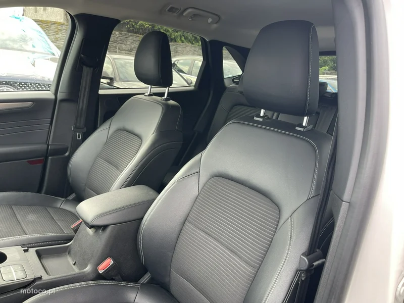Ford Kuga III 13
