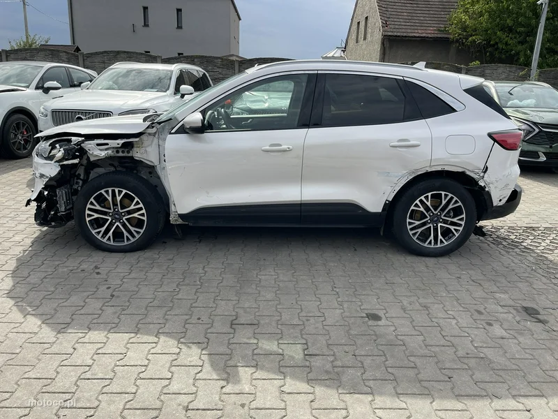 Ford Kuga III 4