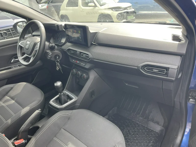 Dacia Sandero 8