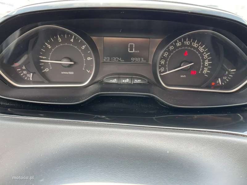 Peugeot 208 7