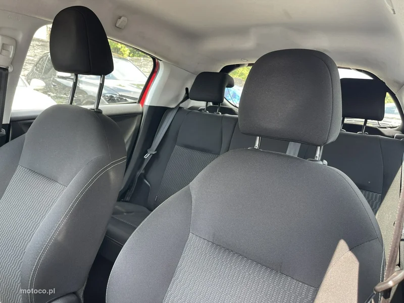 Peugeot 208 10