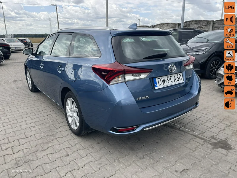 Toyota Auris E180