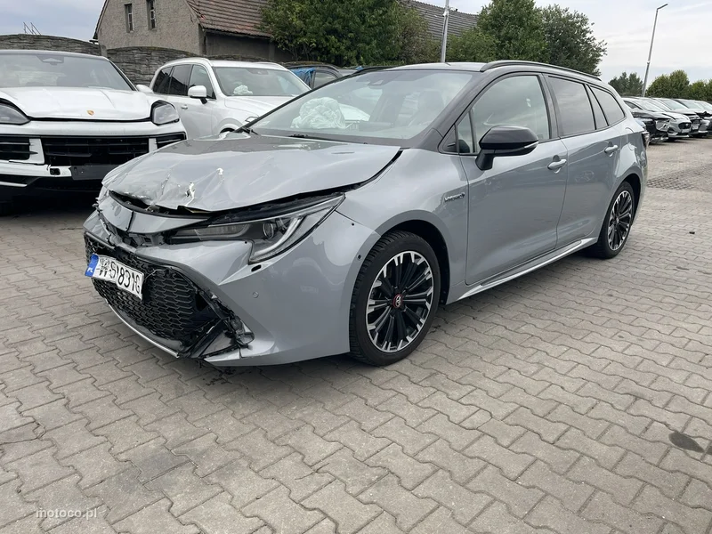 Toyota Corolla E210 2