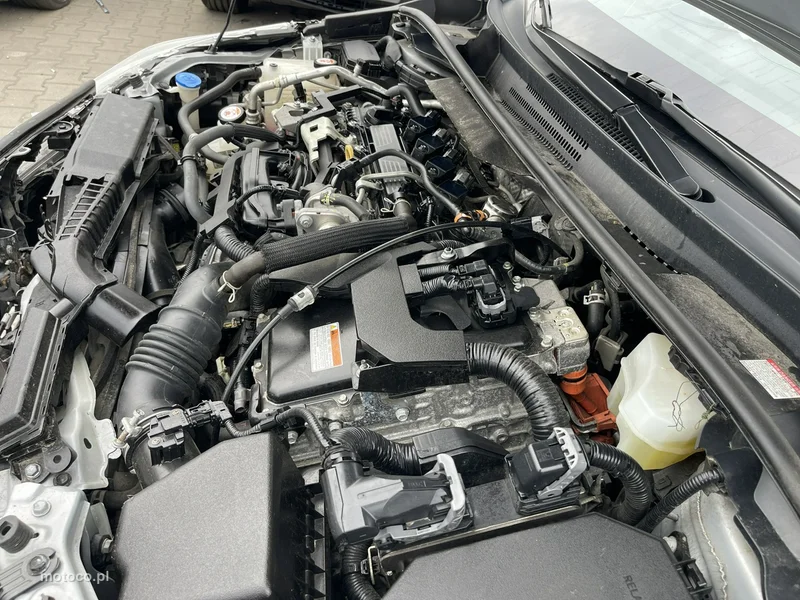 Toyota Corolla E210 16