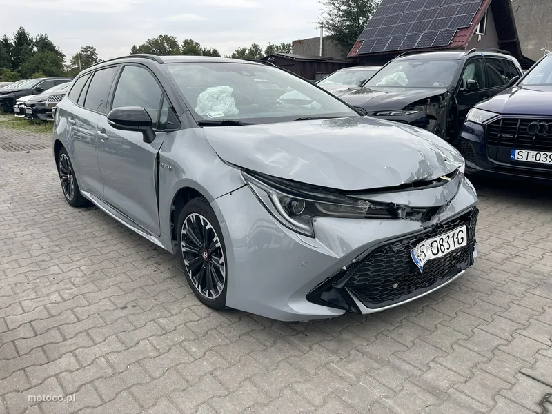 Toyota Corolla E210 3
