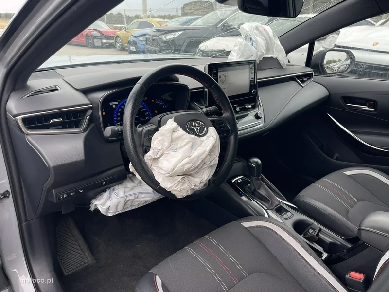 Toyota Corolla E210 9