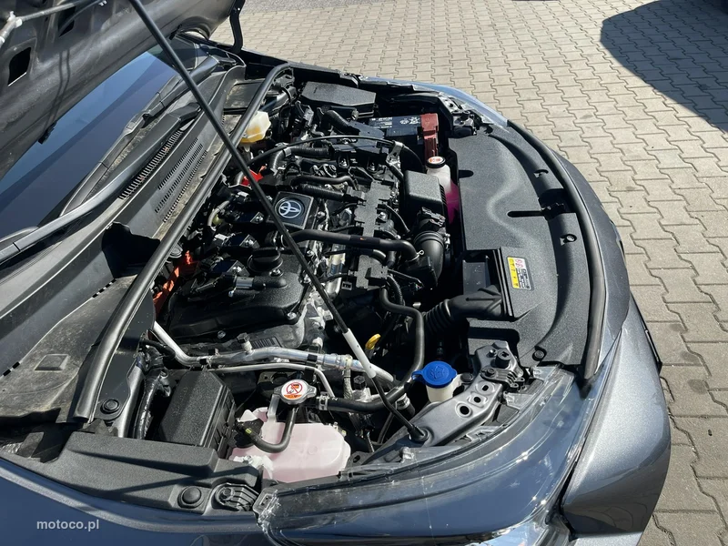 Toyota Corolla E210 18